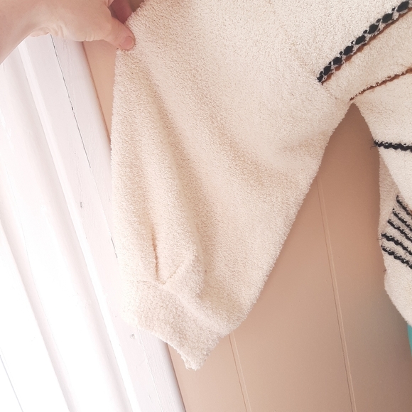 Mambo Sweater - Picture 4 of 7